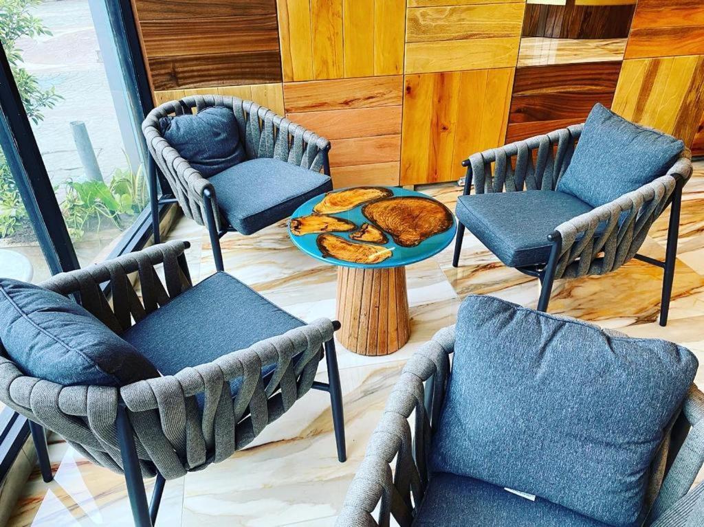 מונרוביה Murex Plaza Hotel & Suites מראה חיצוני תמונה