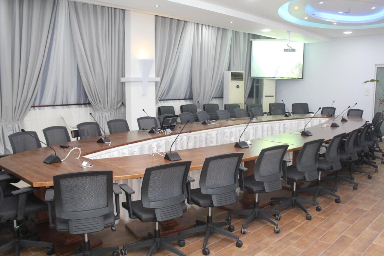 מונרוביה Murex Plaza Hotel & Suites מראה חיצוני תמונה