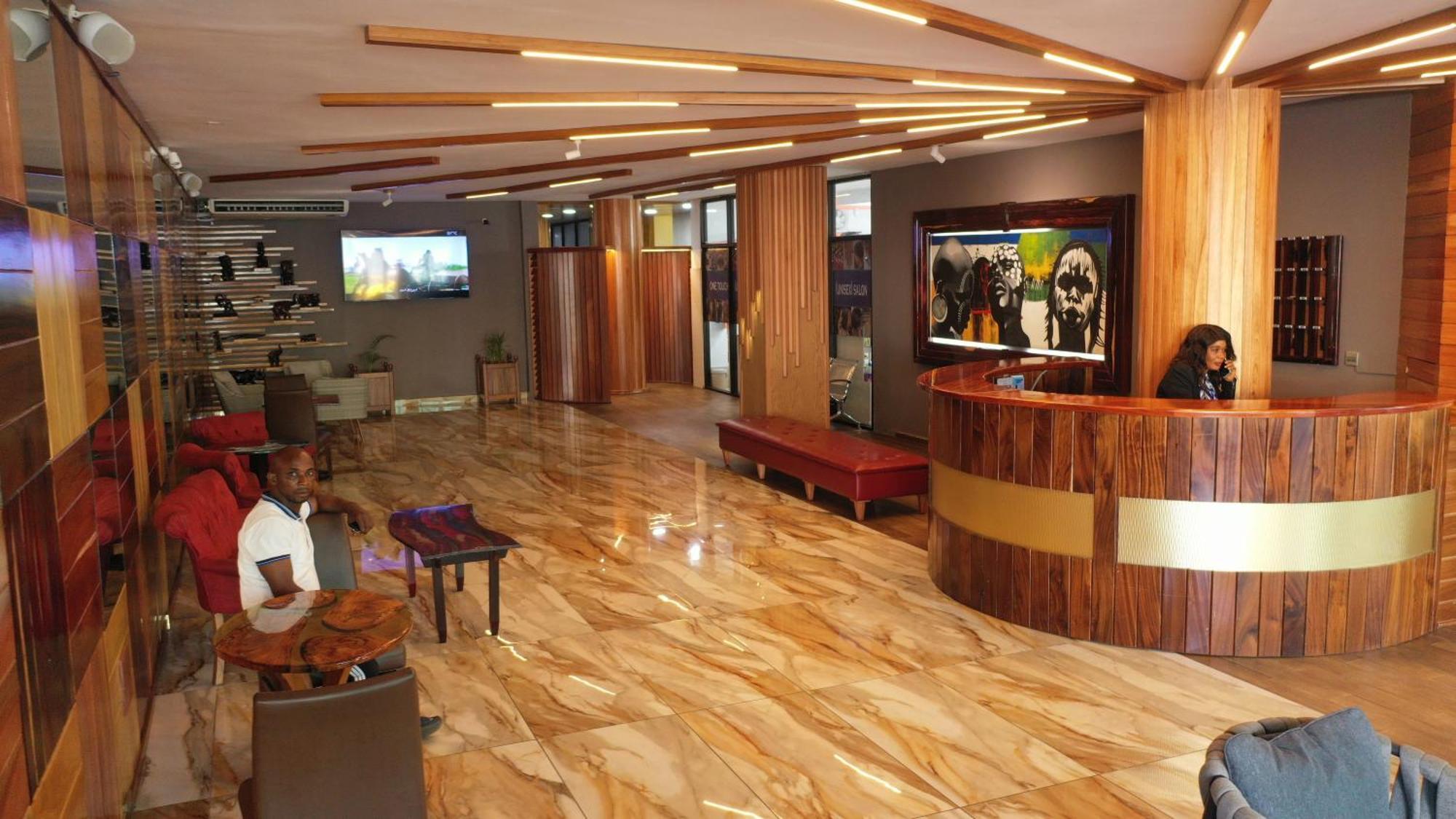 מונרוביה Murex Plaza Hotel & Suites מראה חיצוני תמונה